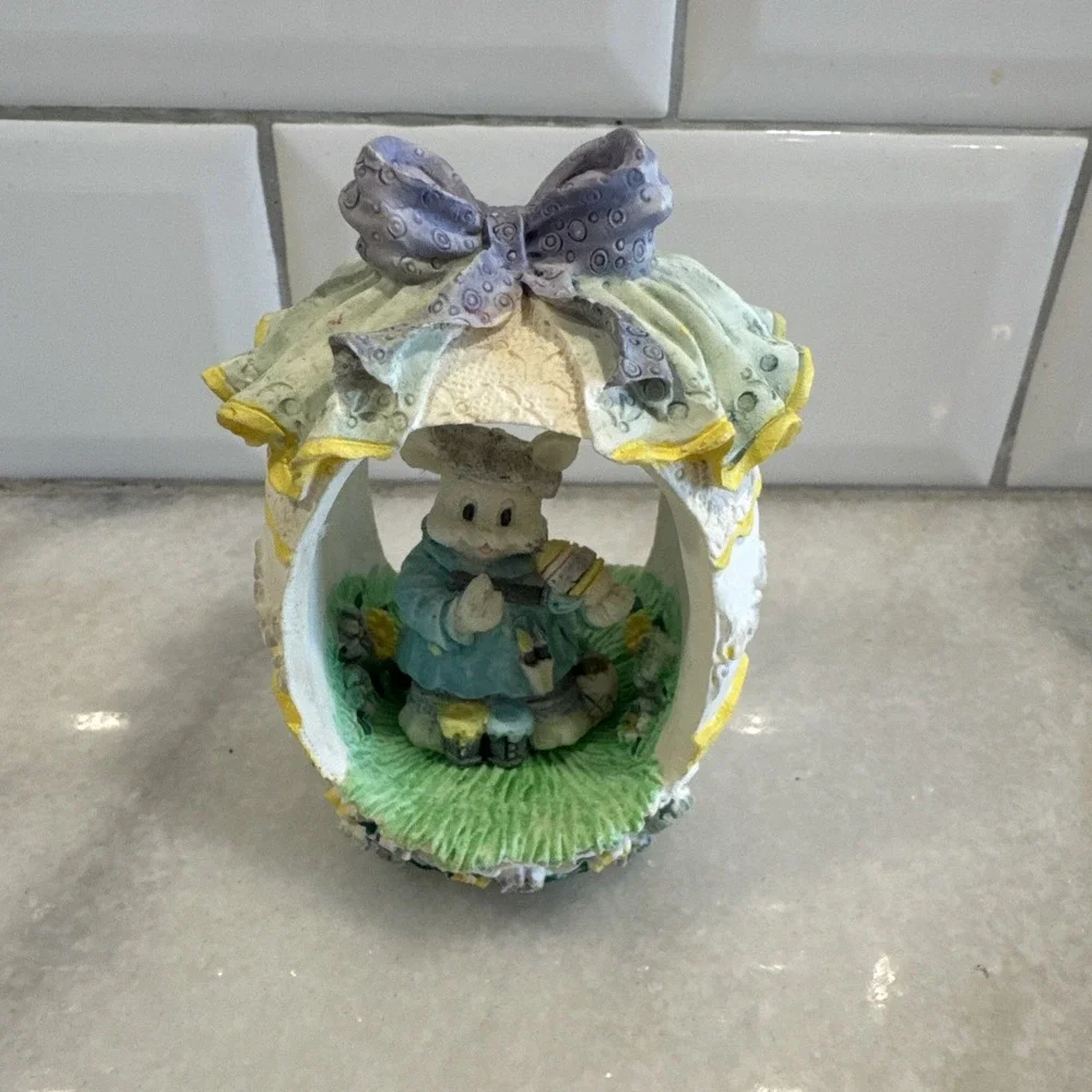 Muffy Vannderbear #457 Hopppy Egg Painting Figure‎